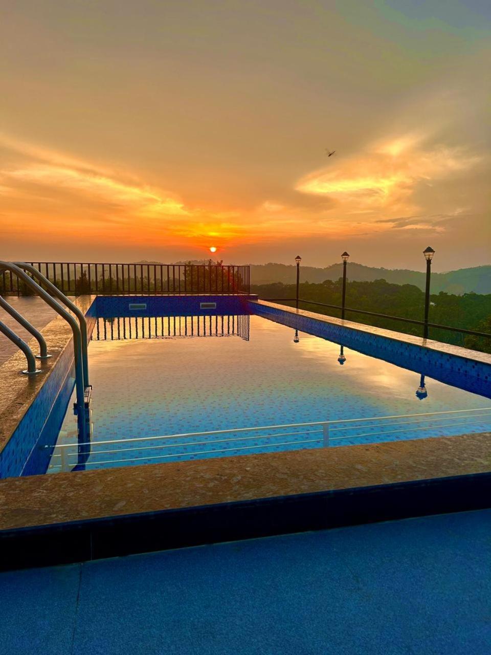 Paadi Holidays Ramakkalmedu Idukki Zewnętrze zdjęcie